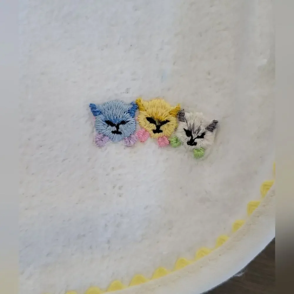 Embroidered Kitten Terry Cloth Baby Bib White Yellow Vintage Style NWT